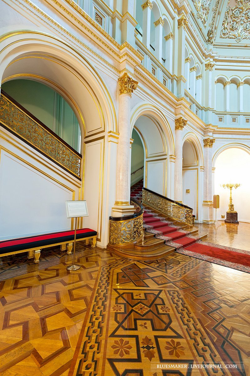 Малахитовое фойе большого кремлевского дворца