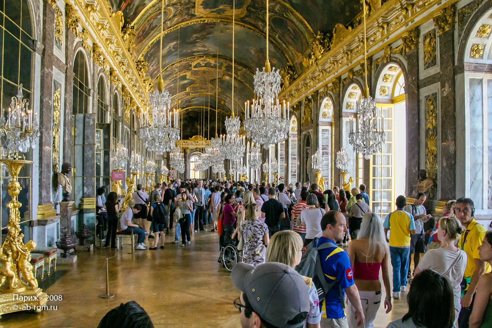Галереи версаля. Версальский дворец, Версаль дворец Версаля. Зеркальная галерея Версальского дворца. Зеркальный зал Версальского дворца. Версальский дворец внутри зеркальная галерея.
