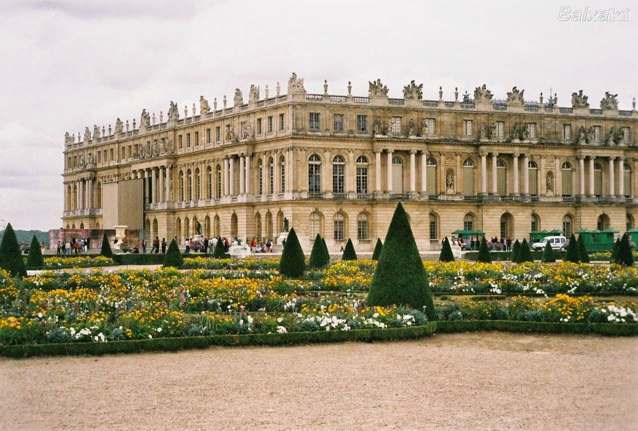 Версальский дворец пригород Парижа Франция