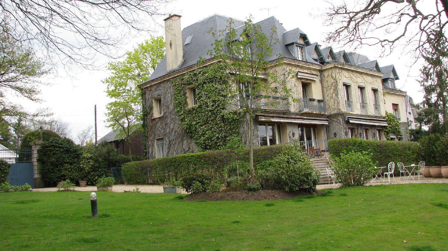 Дом алена делона в париже фото