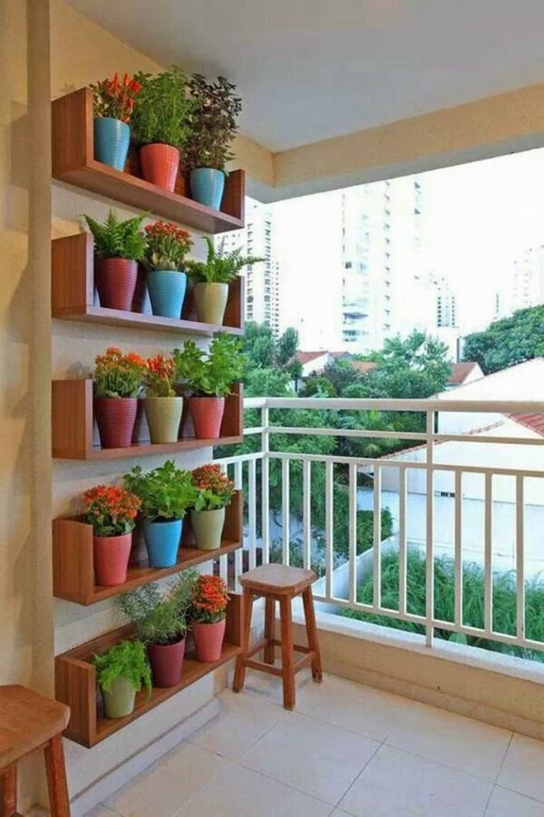 Стеллаж для цветов на балкон