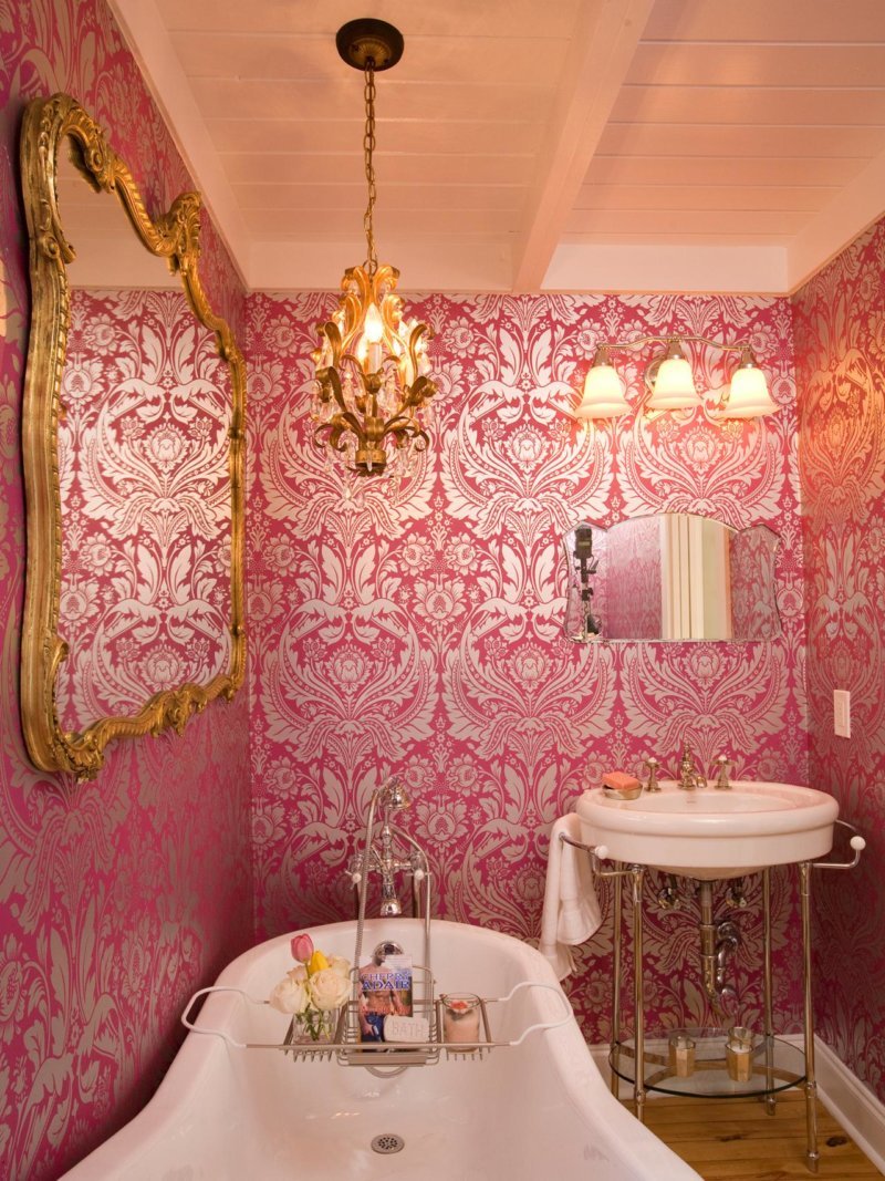 Ванная в розовом стиле