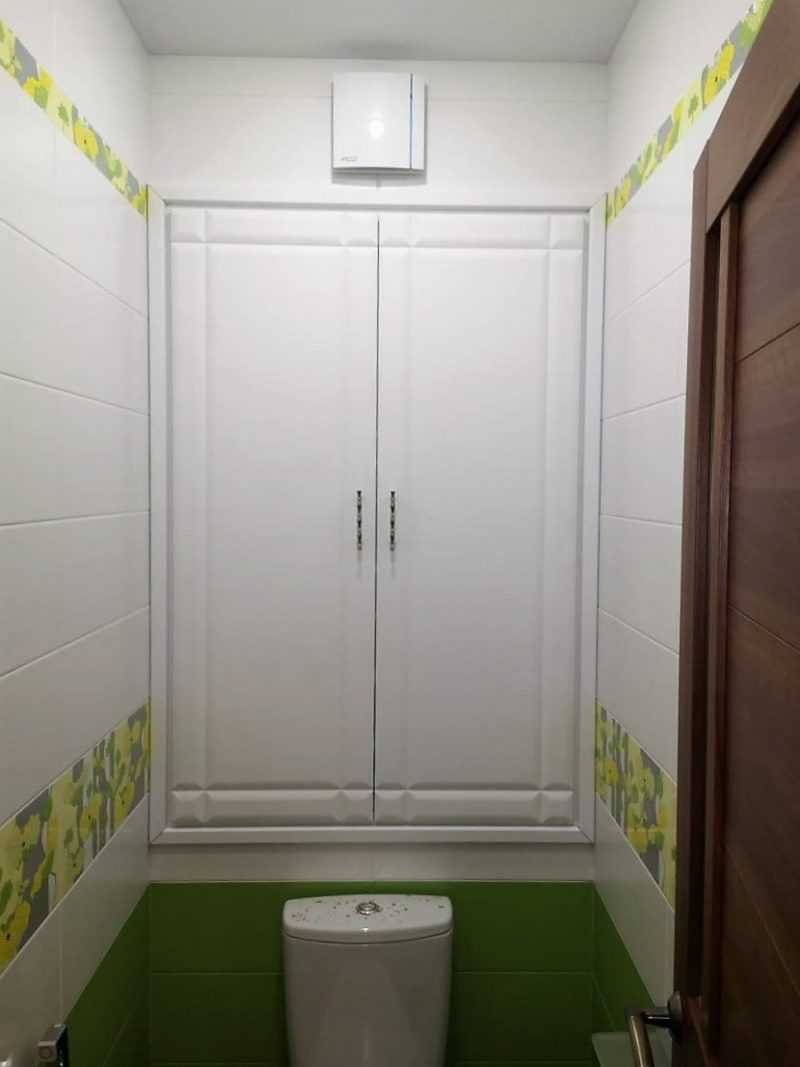 Туалет плитка и встроенный шкаф
