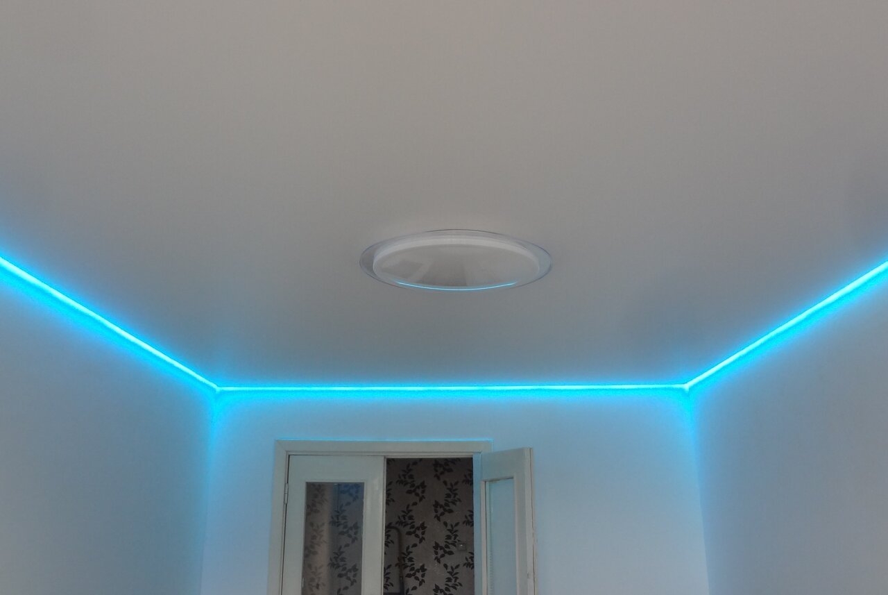 Подвесной потолок с подсветкой по периметру фото
