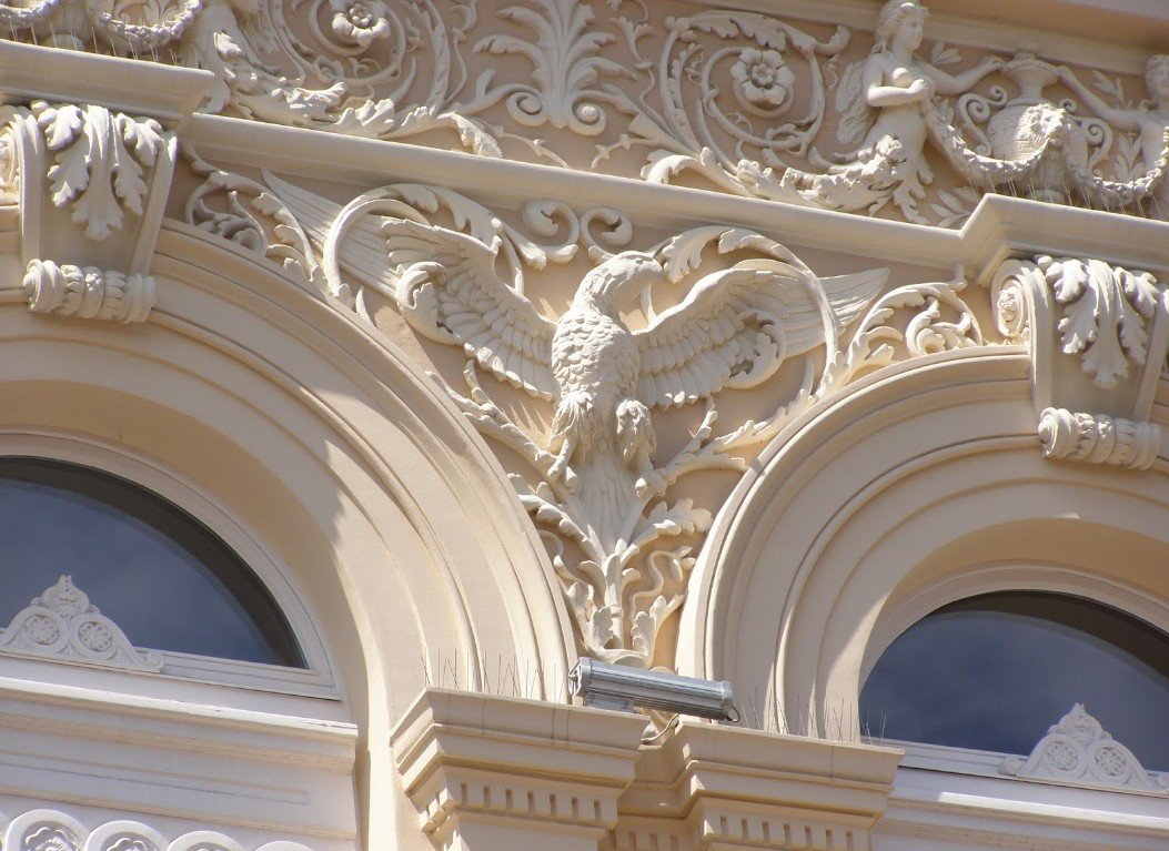 реставрация карнизов на фасаде