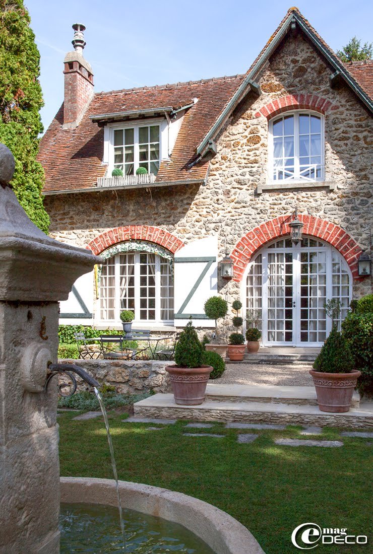 Каменный дом в стиле французский Прованс