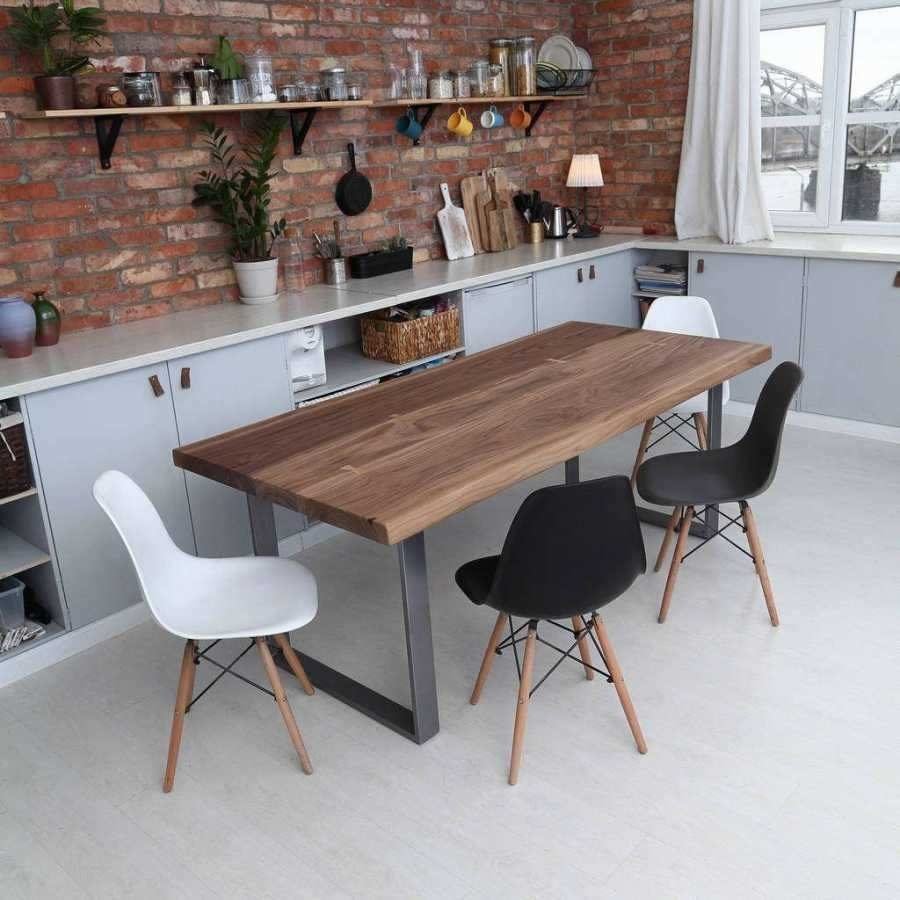 Длинный кухонный стол