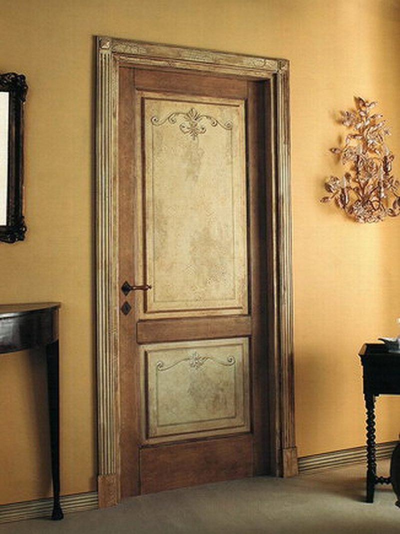 Декор старых межкомнатных дверей