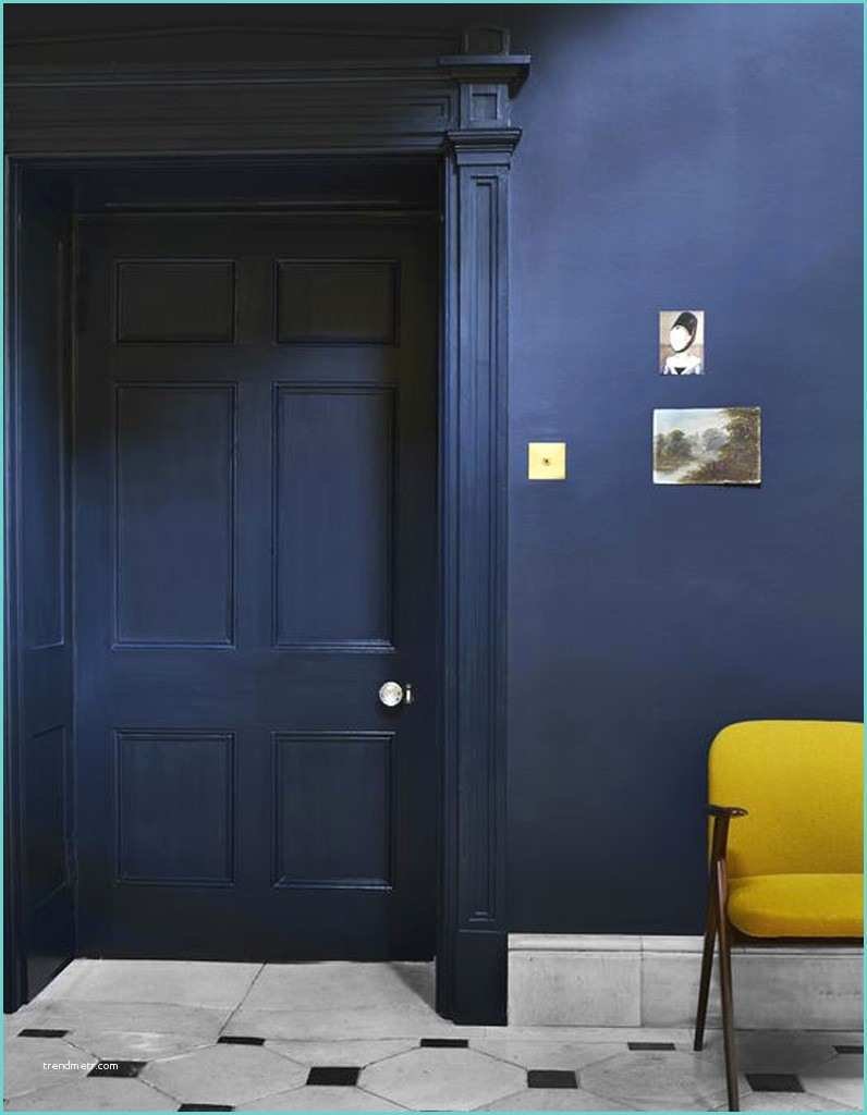 Синие двери в интерьере