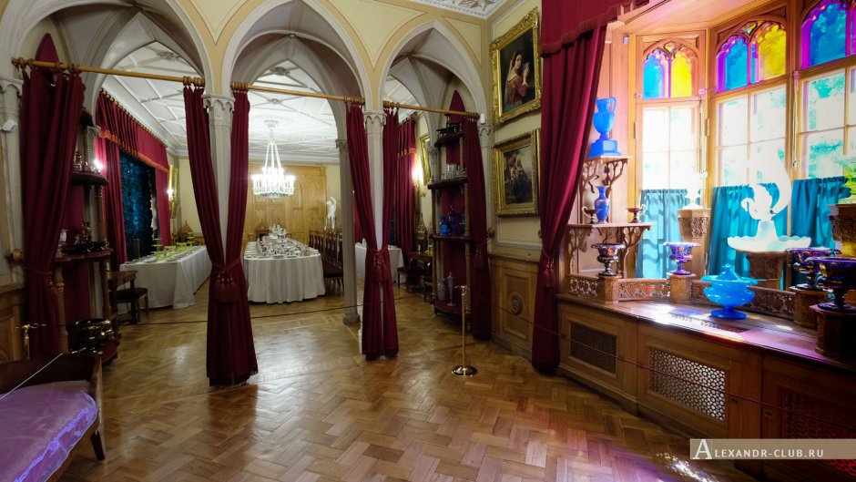 Музей дворец коттедж в Петергофе