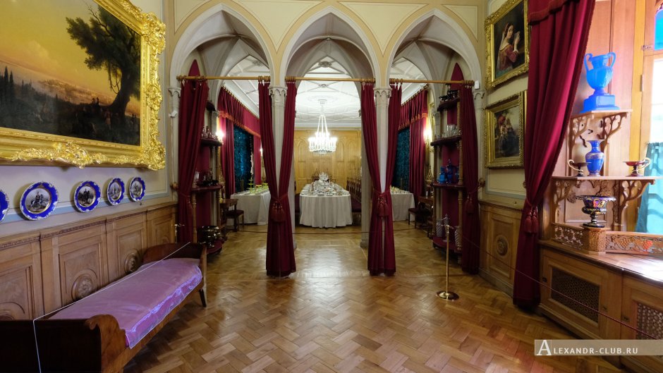 Петергоф дворец коттедж внутри