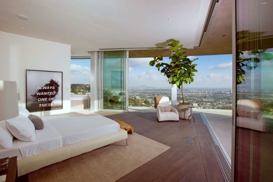 Дом с панормаными окнами в Лос Анджелес
