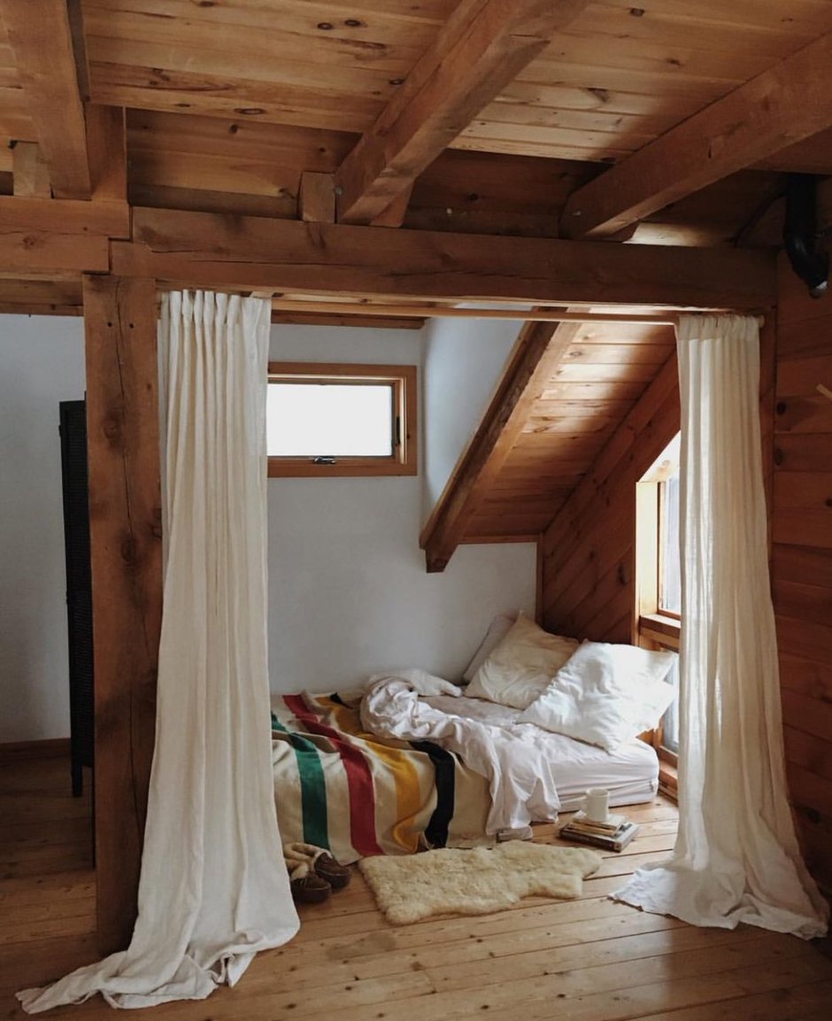 Спальня в деревенском доме