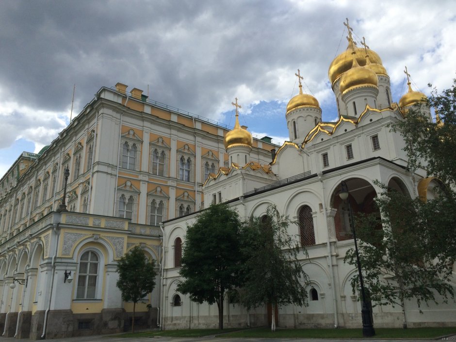 Московский Кремль внутренний двор