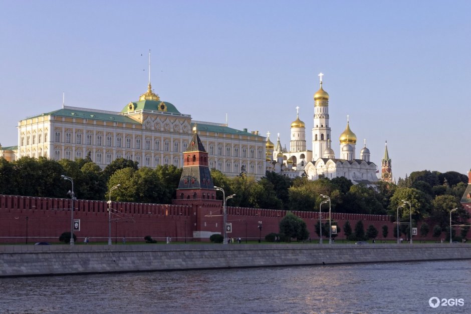 Большой Кремлёвский дворец ночью