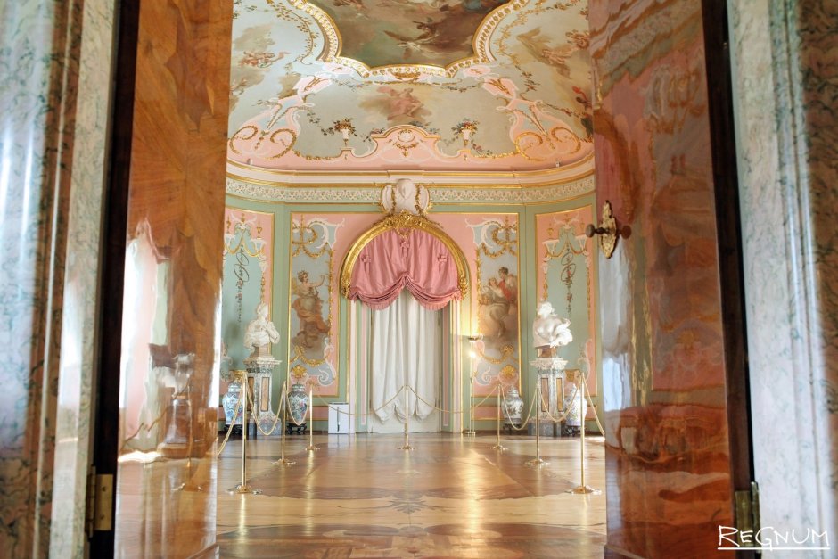 Большой зал китайского дворца в Ораниенбауме