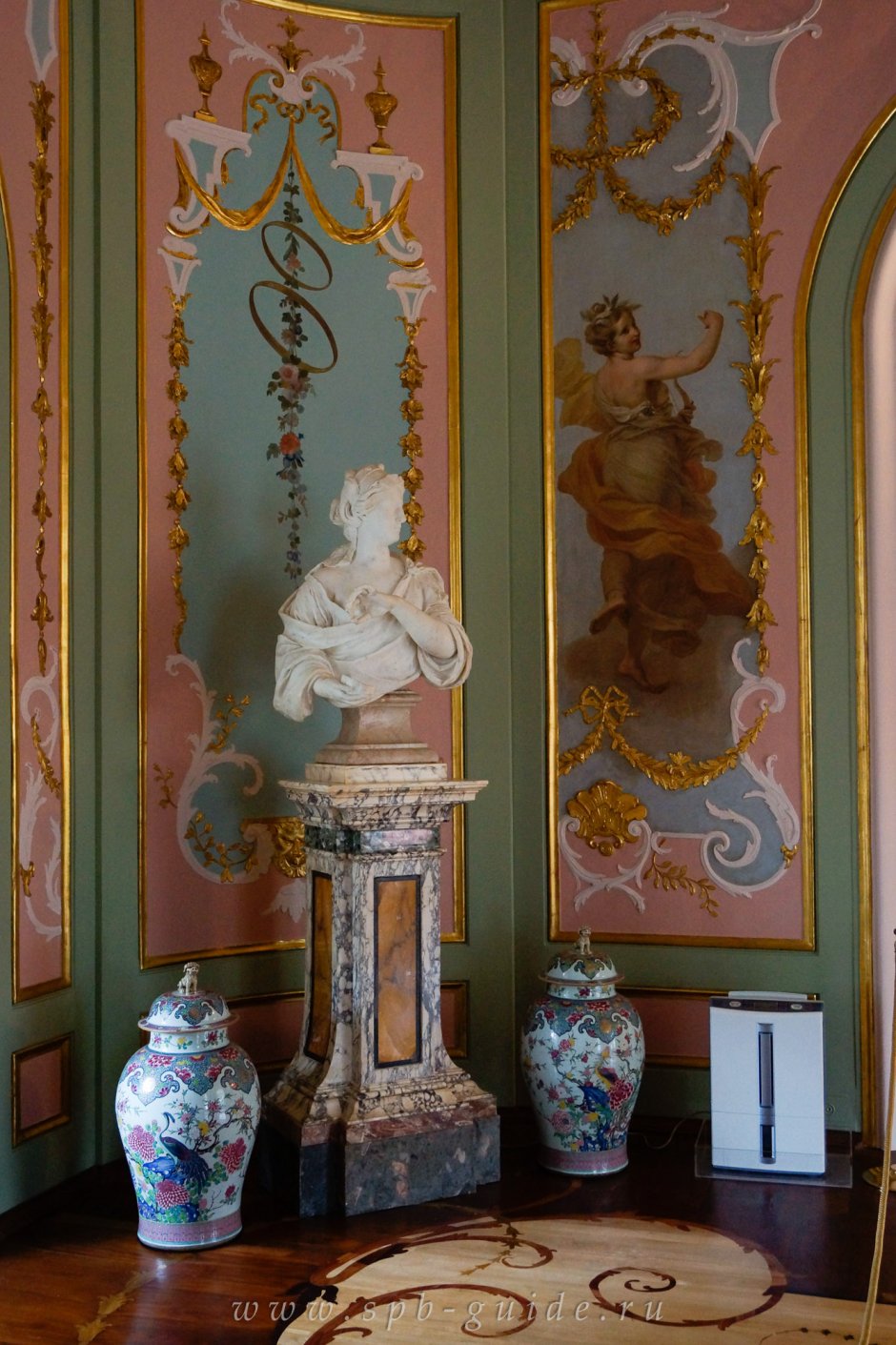 Зал муз китайский дворец Ораниенбаум