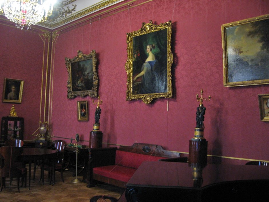 Шереметевский дворец в Петербурге белый зал