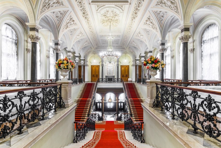 Николаевский дворец в Санкт-Петербурге концертный зал