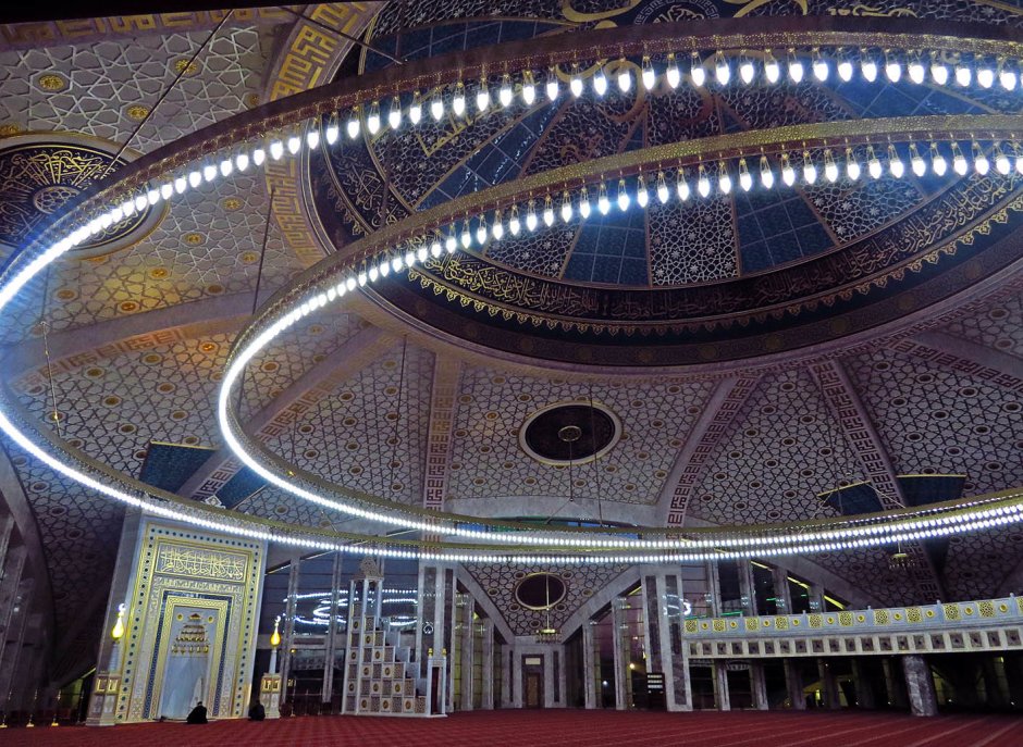 Мечеть Аргун внутри