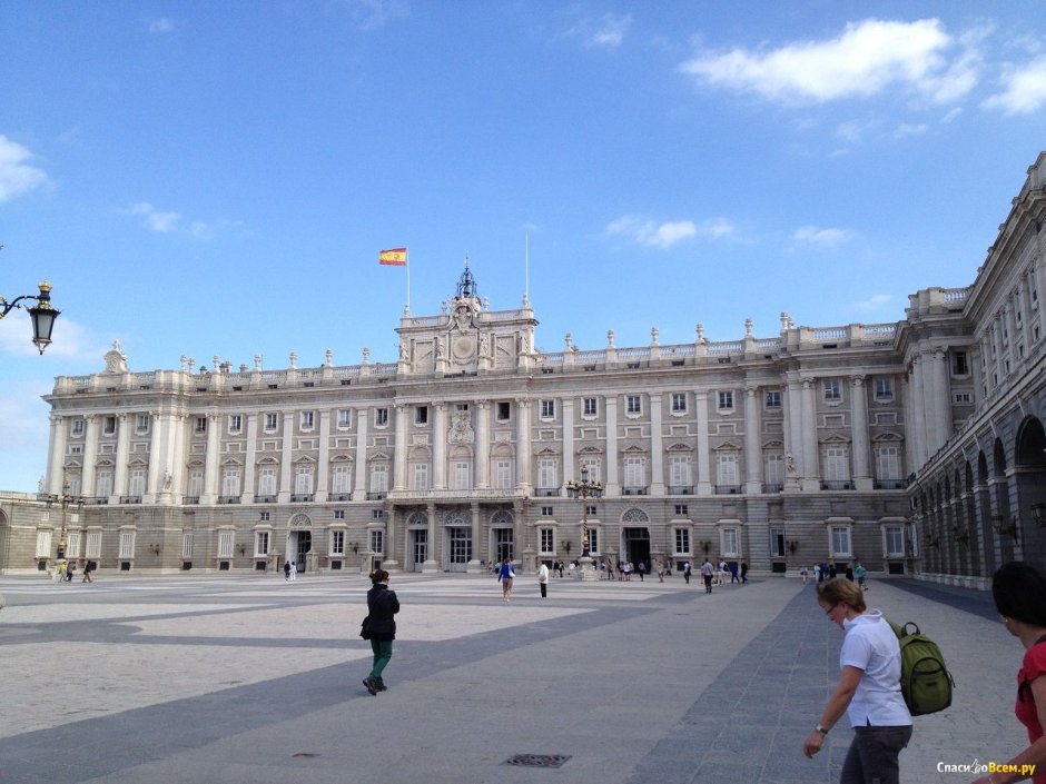 Королевский дворец Мадрид семь