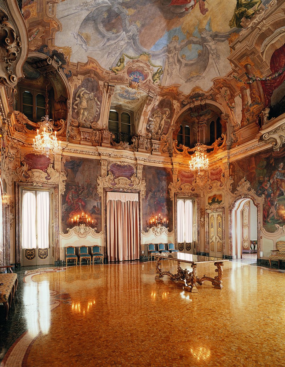 Дворец Висконти в Милане