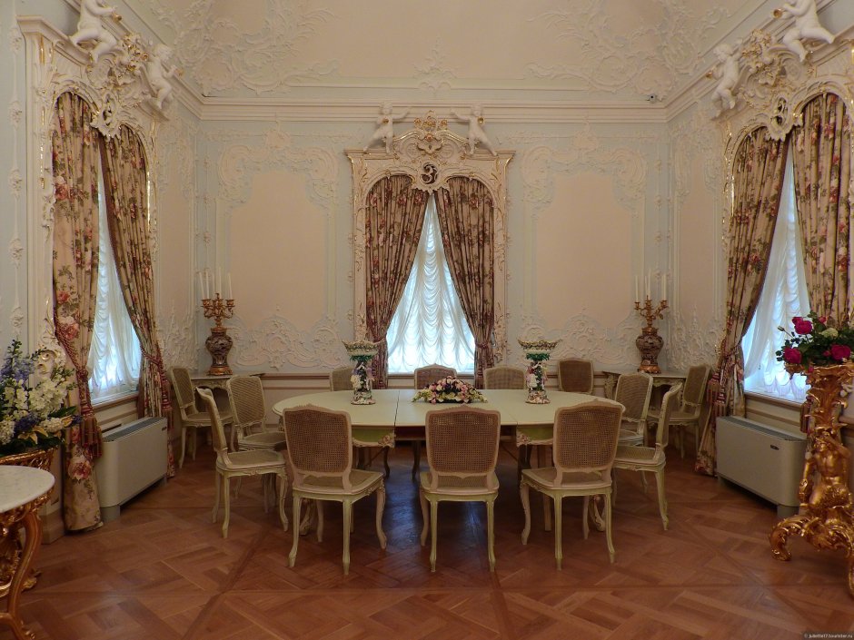 Михайловский дворец в Ораниенбауме