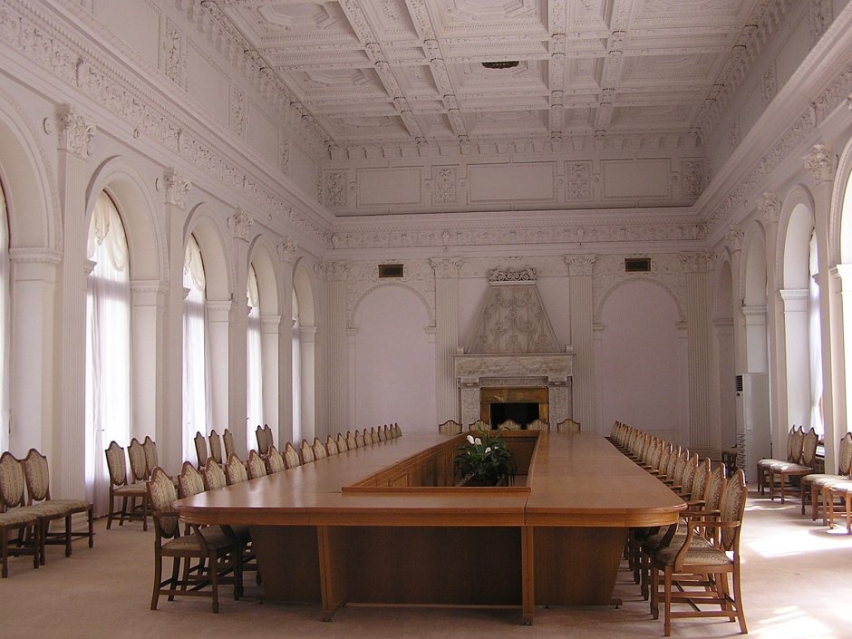 Белый зал Ливадийского дворца