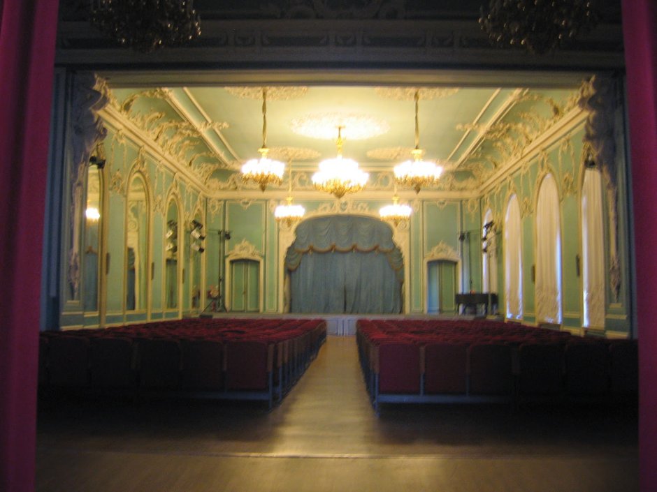 Гатчина дворец белый зал