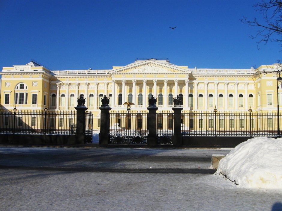 Михайловский дворец ворота