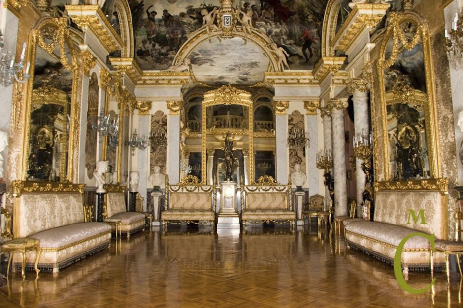 Интерьеры дворцов испанских Идальго