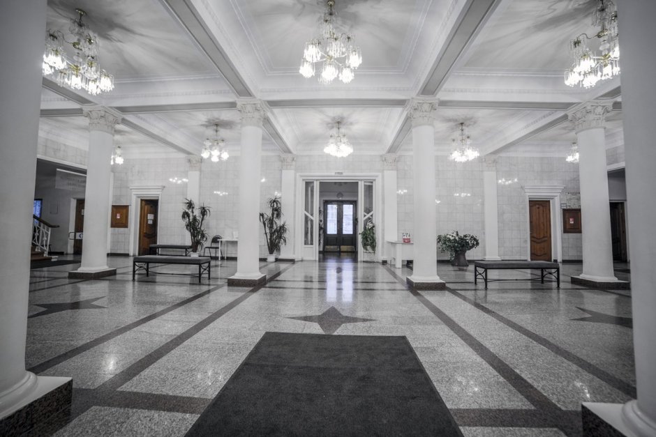 Аничков дворец вестибюль