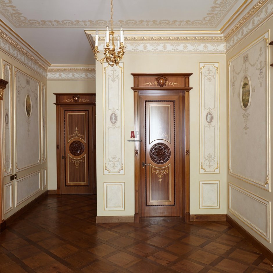 Двери в стиле Версаль в интерьере