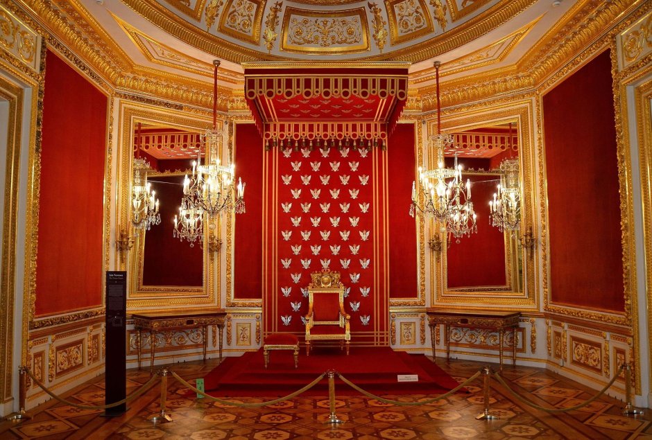 Букингемский дворец колонный зал