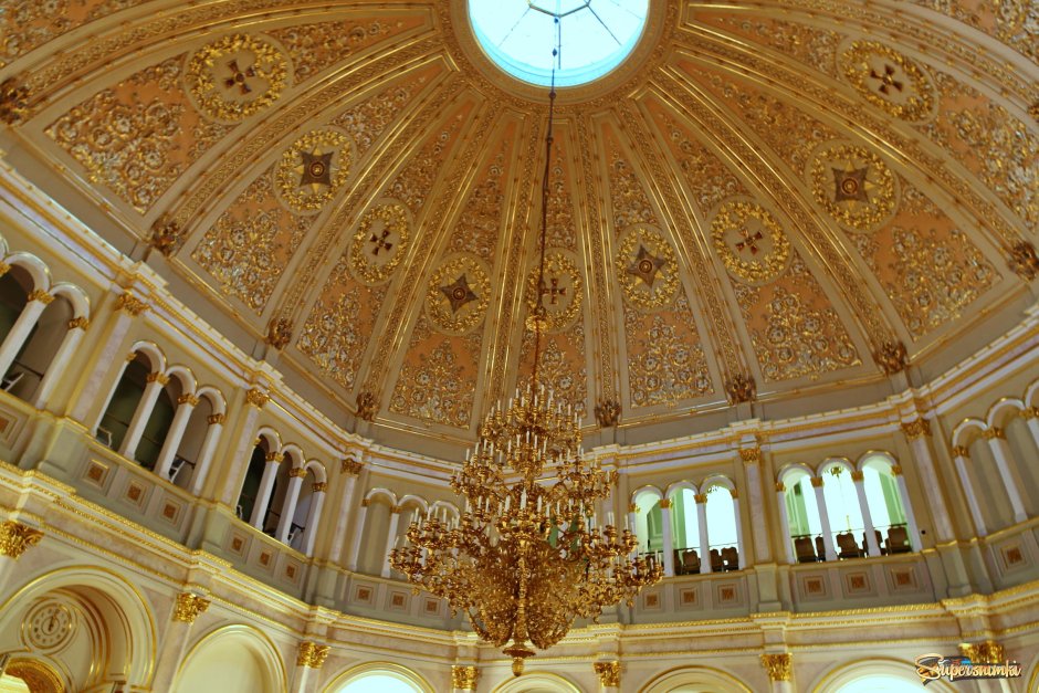 Тон большой Кремлевский Александровский зал