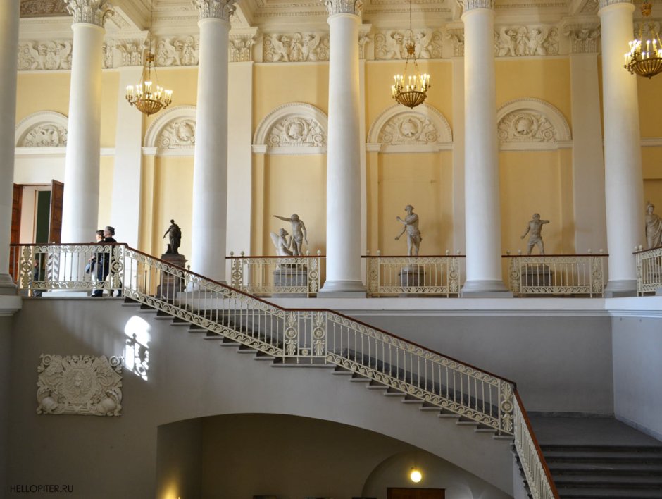 Михайловский дворец в Санкт-Петербурге внутри