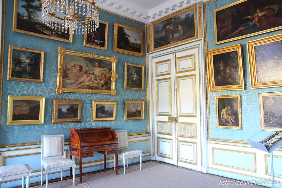Парадная комната в дворянской усадьбе 18 века