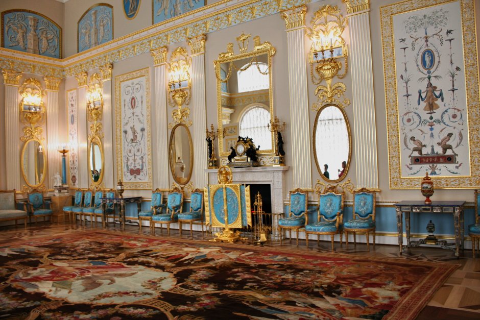 Большой дворец в Петергофе Растрелли