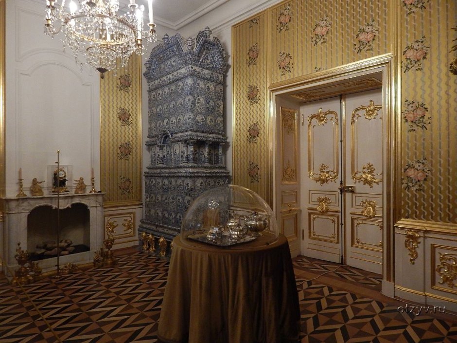 Большой Петергофский дворец кабинет императрицы