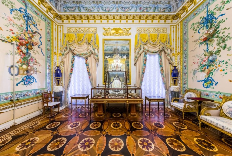 Интерьеры Павловского дворца в Санкт-Петербурге