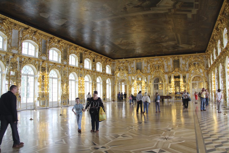 Большой зал Екатерининского дворца в Царском селе