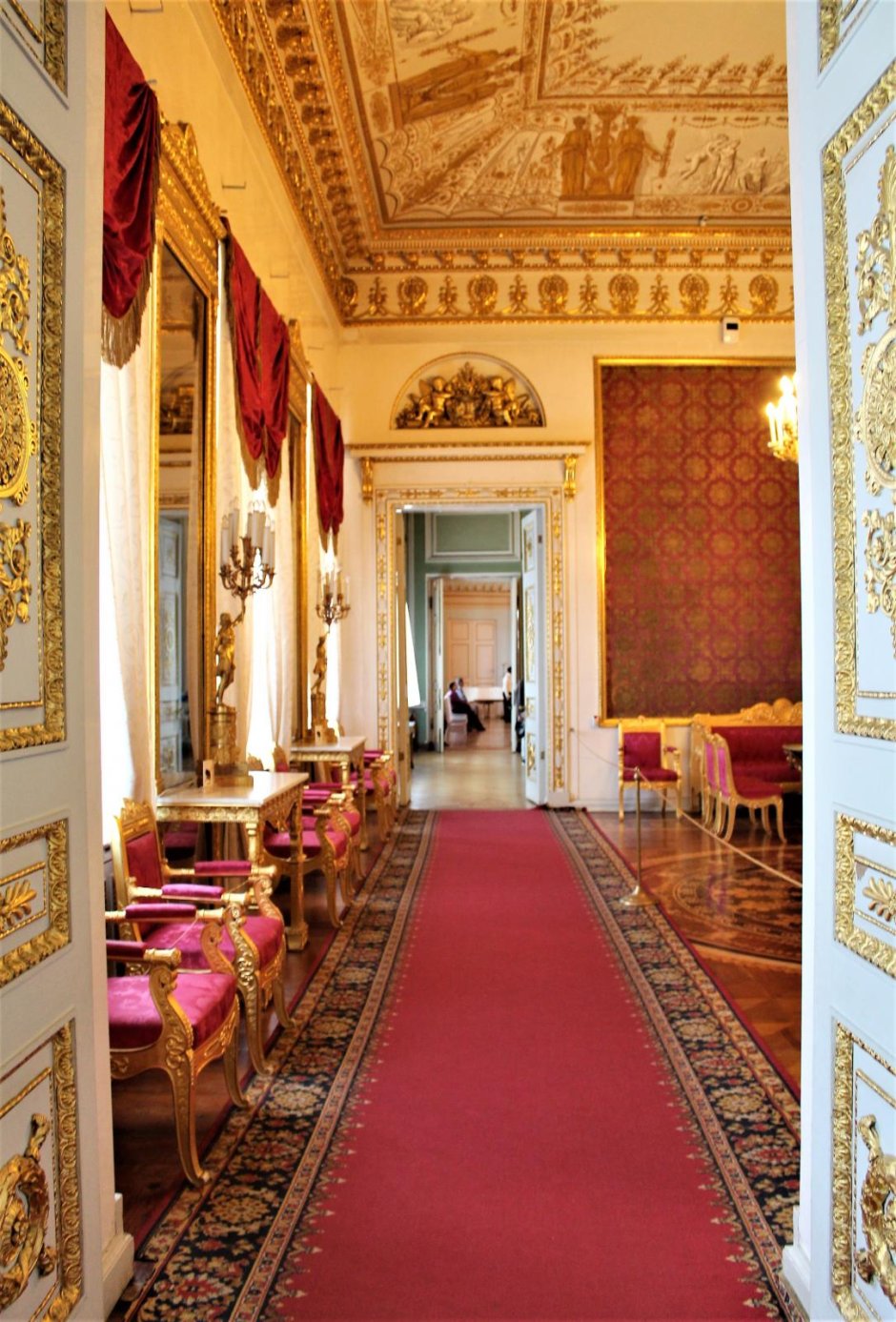 Красная гостиная Юсуповского дворца