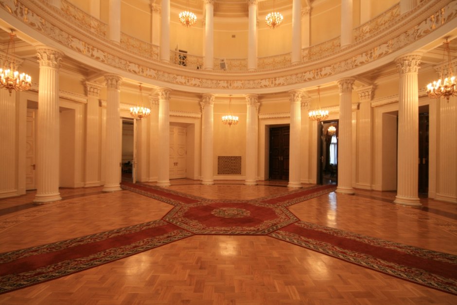 Мариинский дворец внутри Центральная перспектива