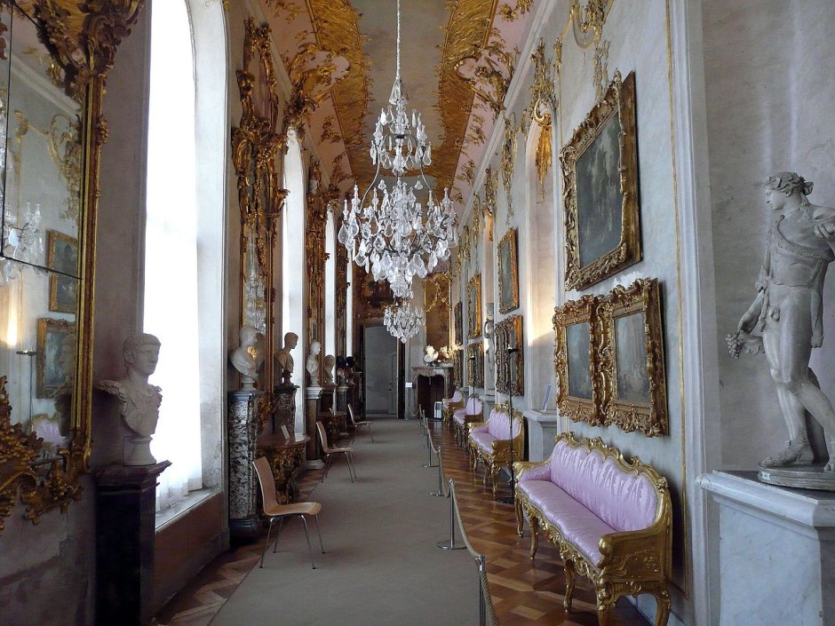 Мраморный зал дворец Сансуси