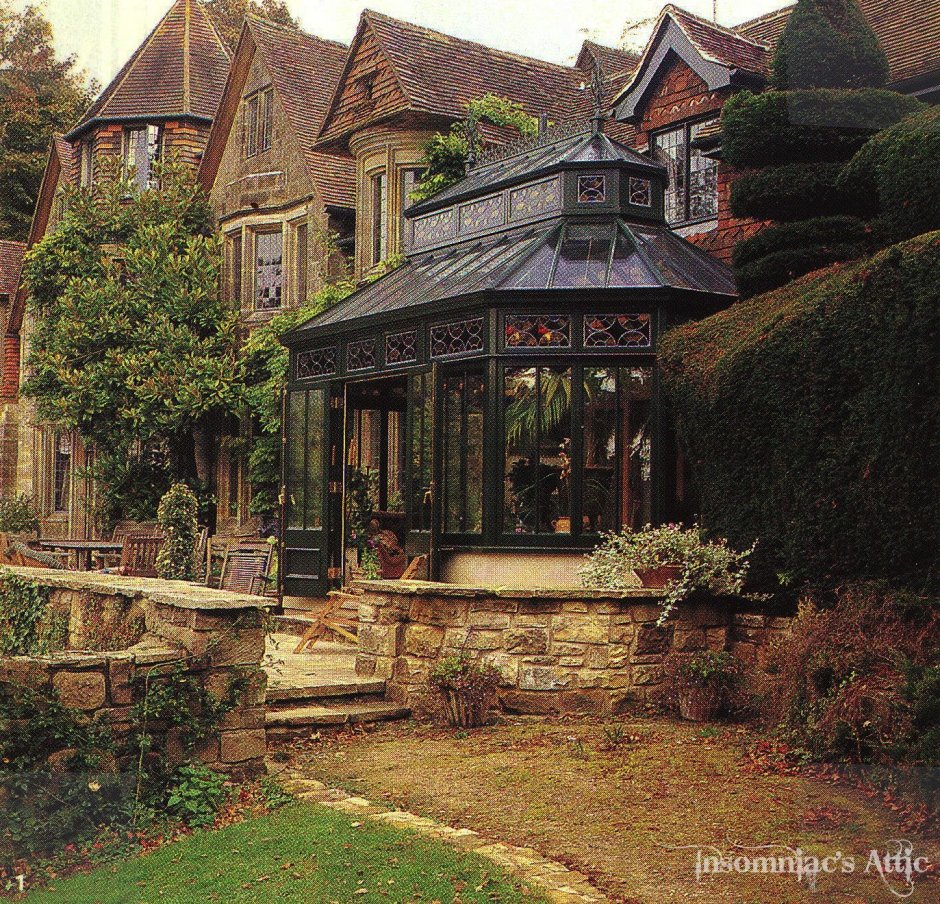 Дом викторианской эпохи с садом Англия
