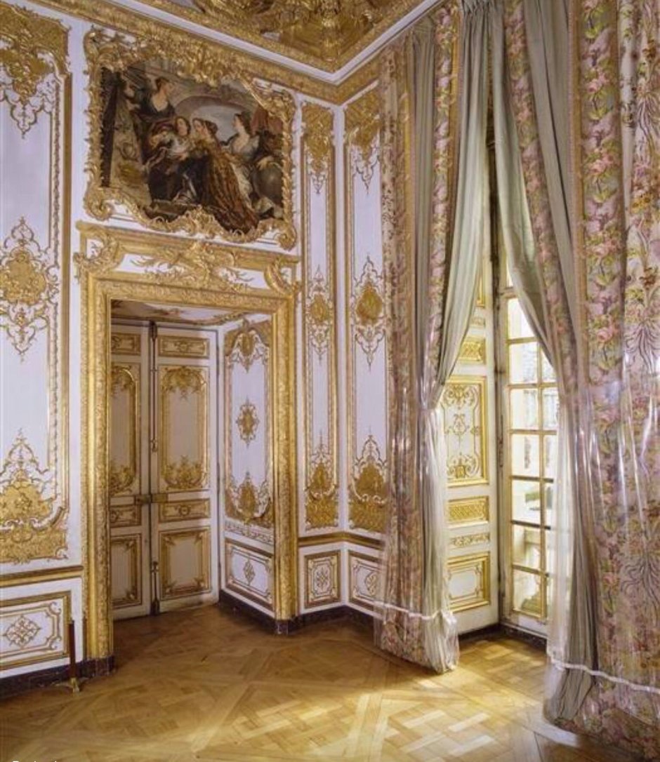 Спальня королевы рококо Версаль