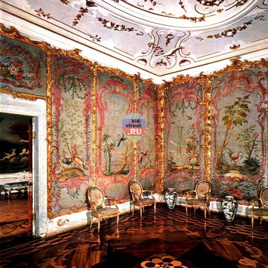 Китайский дворец в Ораниенбауме стеклярусный кабинет