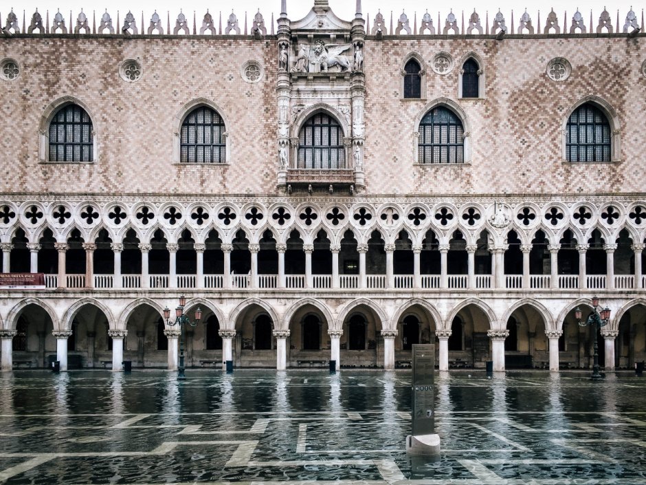 Дворец дрожжи Венеция внутри
