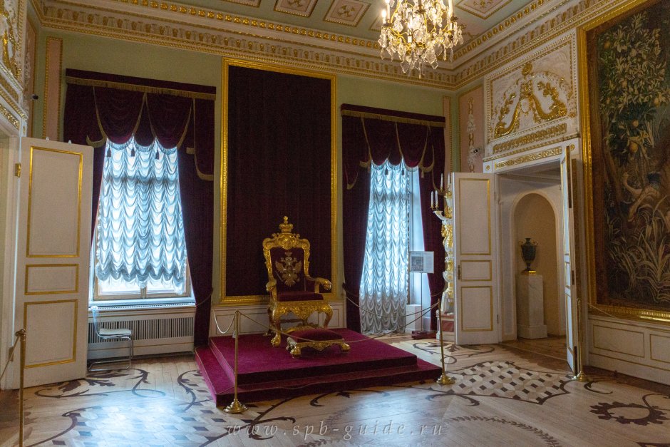 Тронная императрицы в Гатчинском Дворце
