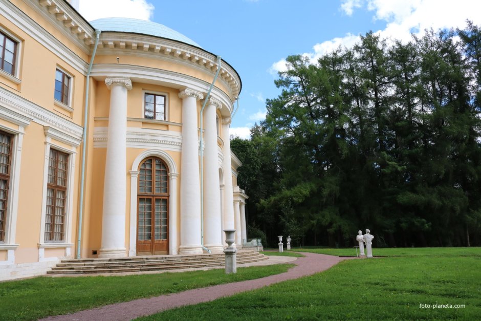 Архангельское дворец